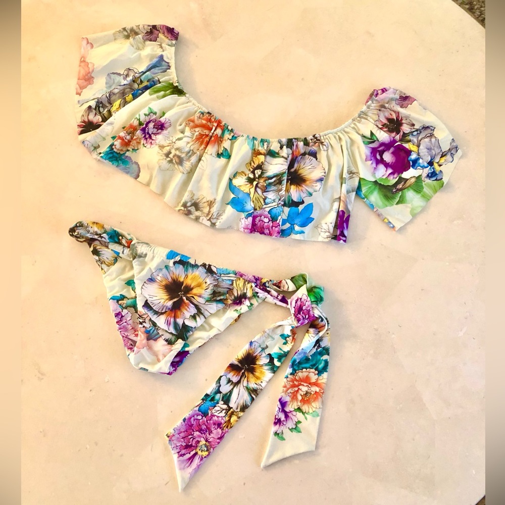 Adriana Inglesias Ursula Bikini